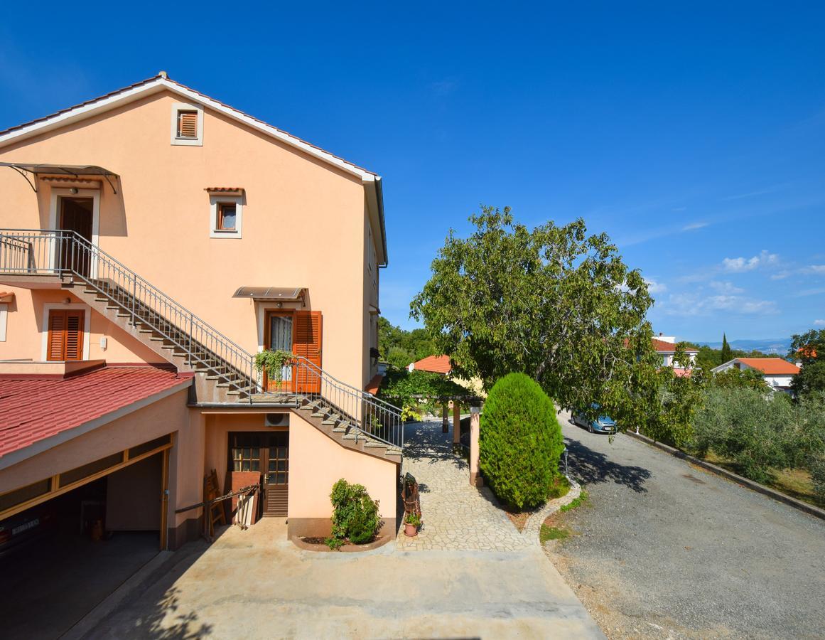 Apartments Ivanka Malinska Exterior foto