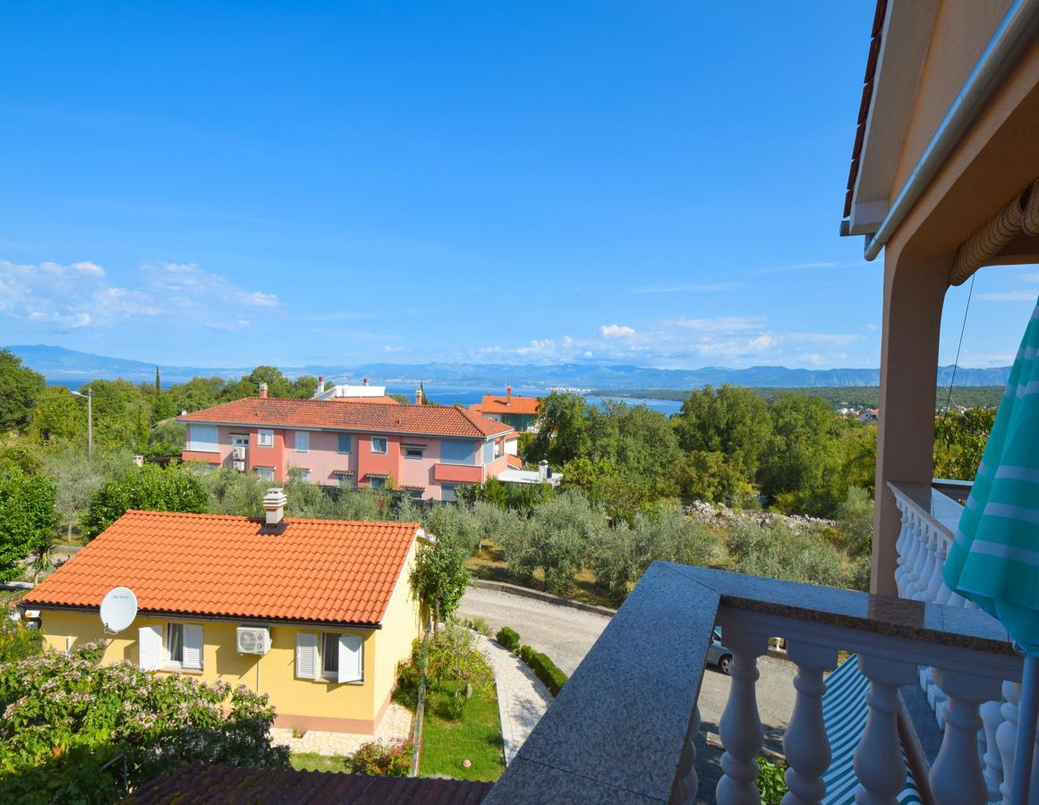 Apartments Ivanka Malinska Exterior foto