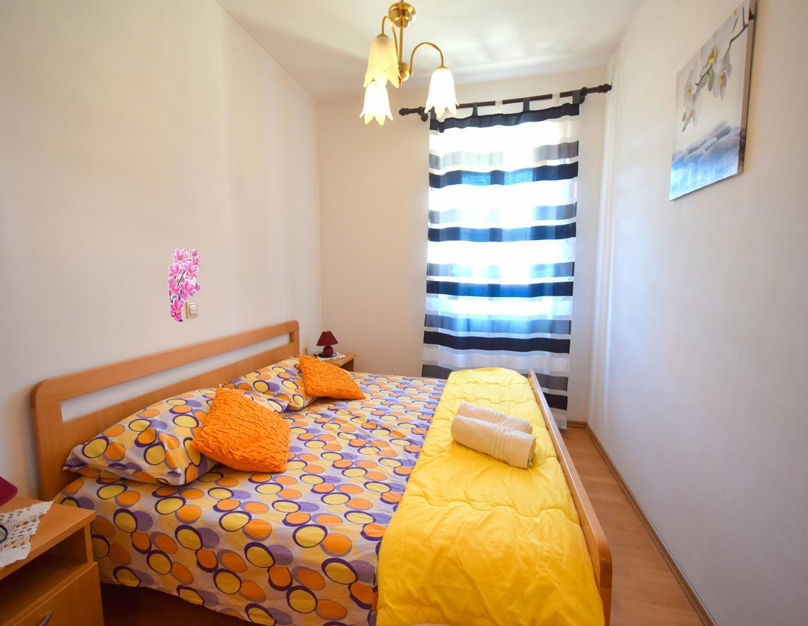 Apartments Ivanka Malinska Exterior foto